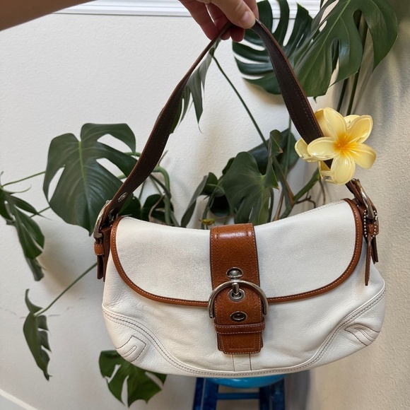 🤍🤎 Vintage Y2K Coach Soho Shoulder Bag in White and Tan F10192 PROJECT - Picture 1 of 9